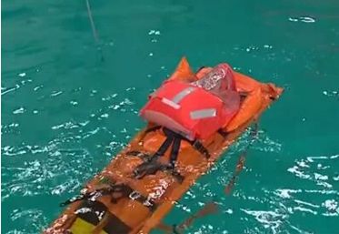 Stretcher with buoyancy